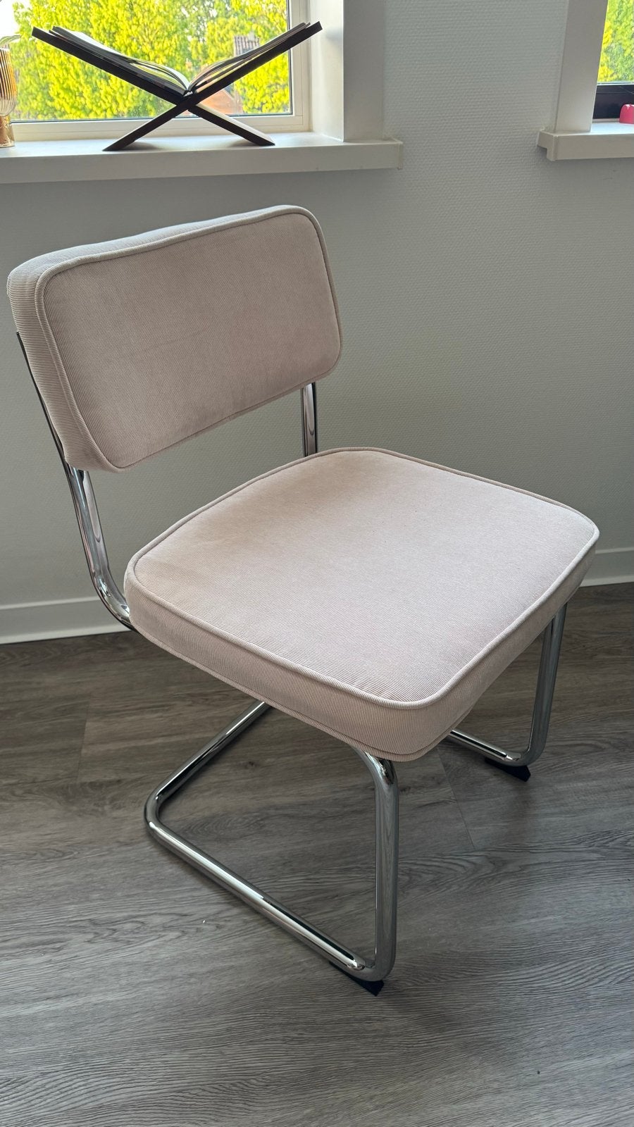 2 buisframe Chrome roze stoelen met ribstof, Ophalen