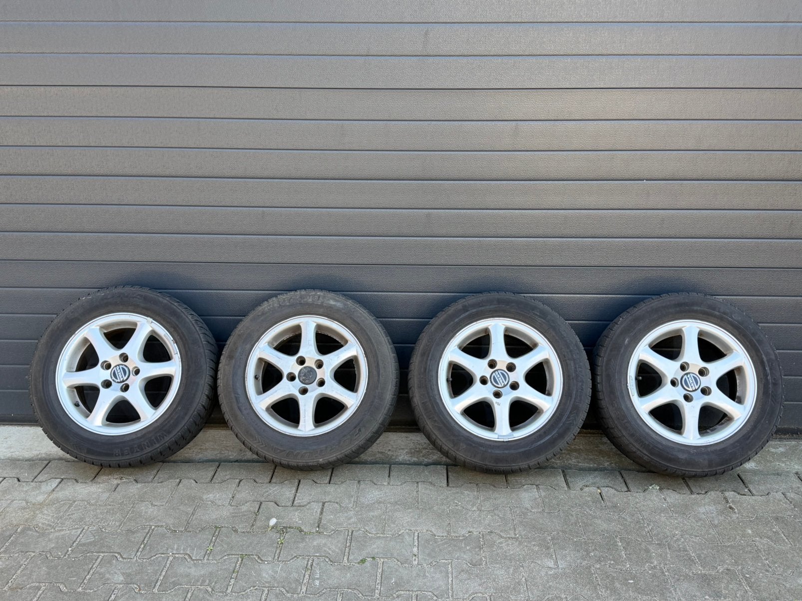 15” LM velgen met winterbanden Volvo V70N, Auto-onderdelen, Banden en Velgen, Ophalen, Gebruikt, 15 inch, Velg(en)