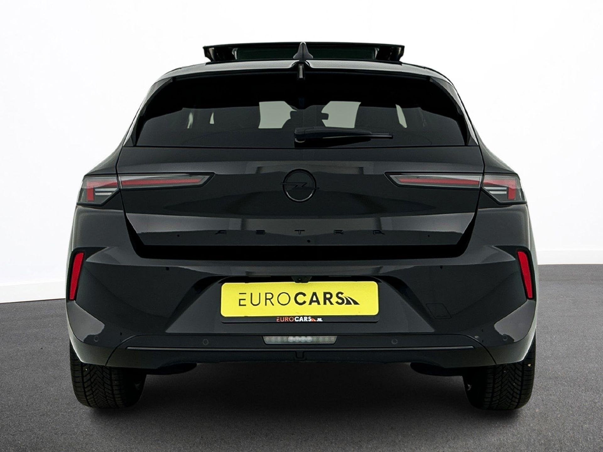 Opel Astra 1.2 Turbo Ultimate Automaat | Panorama schuif/kan, Auto's, Dealer onderhouden, Gebruikt, 680 kg, Alcantara