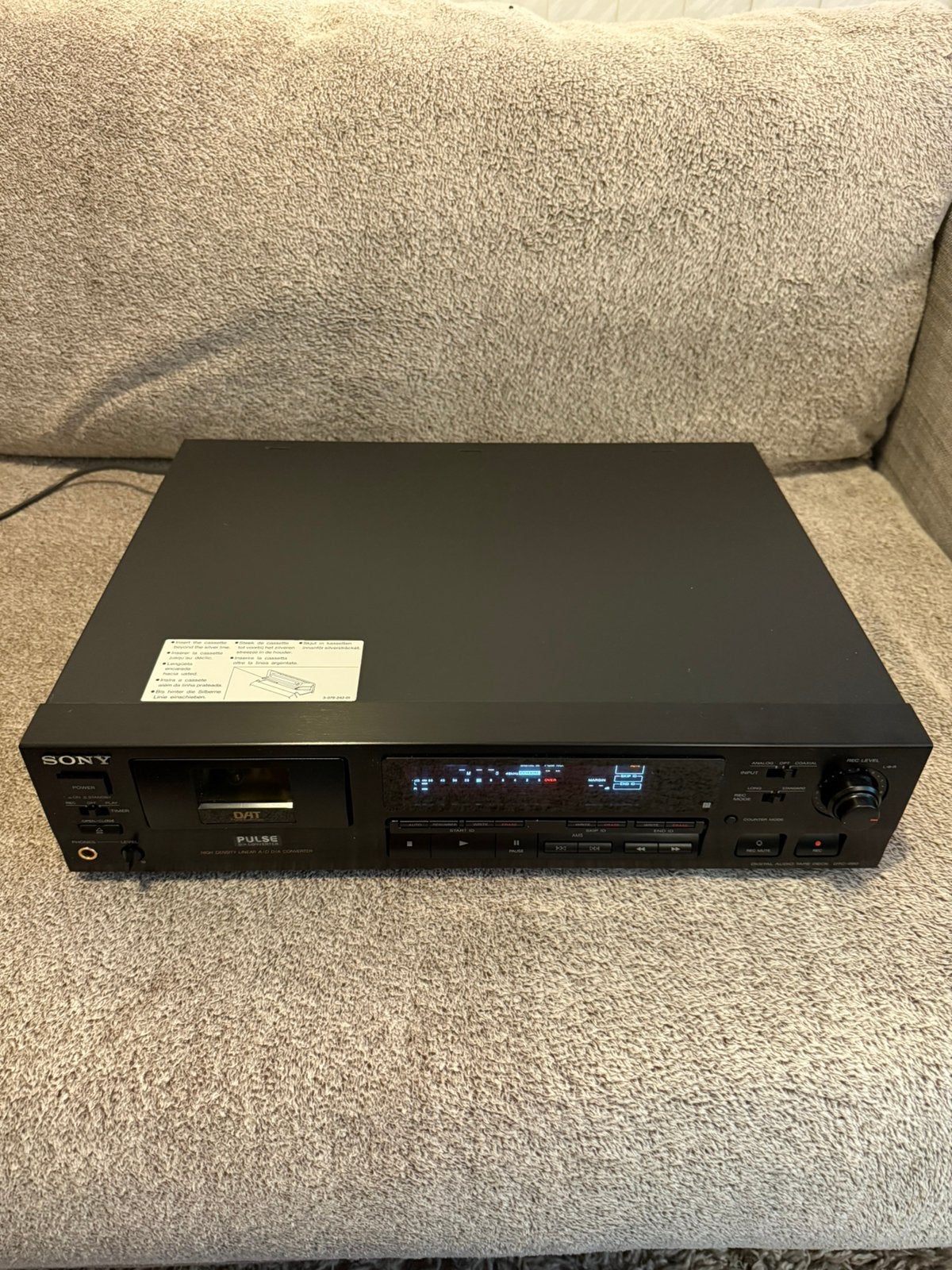 Sony DTC-690 DAT Recorder optisch nieuwstaat, Ophalen of Verzenden, Sony