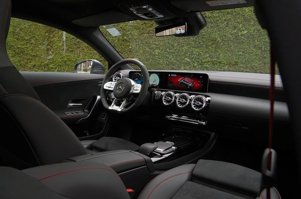 Mercedes-Benz CLA-Klasse Shooting Brake CLA AMG 45 4M+ | Dis, Automaat, Gebruikt, 4 cilinders, Vierwielaandrijving