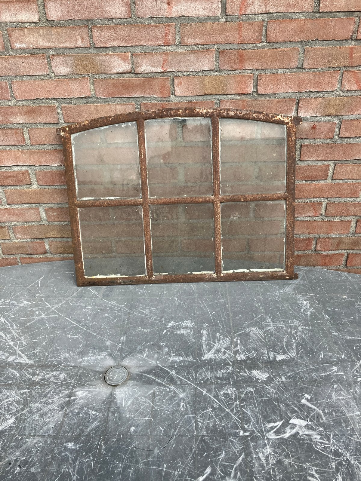 Oud ijzeren raam met 6 ruiten - Vintage raamkozijn, Doe-het-zelf en Verbouw, Glas en Ramen, Ophalen, Gebruikt, Gevelraam of Ruit