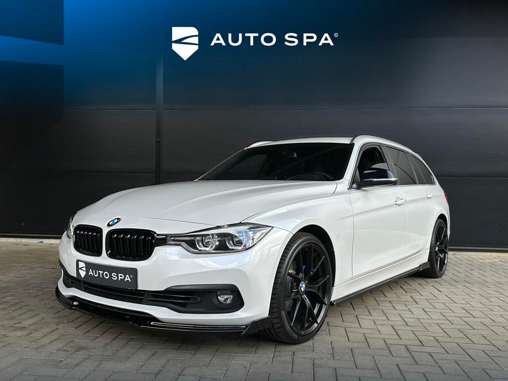 BMW 3 Serie 320i | AUT | M-Sport | Leer | LED | NL AUTO | Na, Auto's, BMW, Automaat, 1998 cc, Gebruikt, Wit