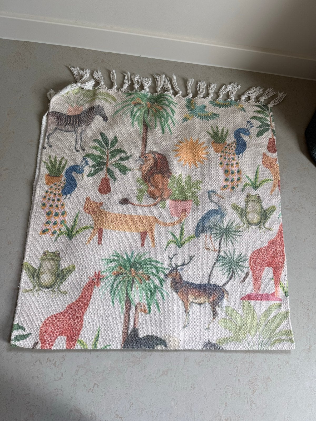 Vloerkleed babykamer met jungle dierenprint, Wit, Zo goed als nieuw, Rechthoekig, 50 tot 100 cm