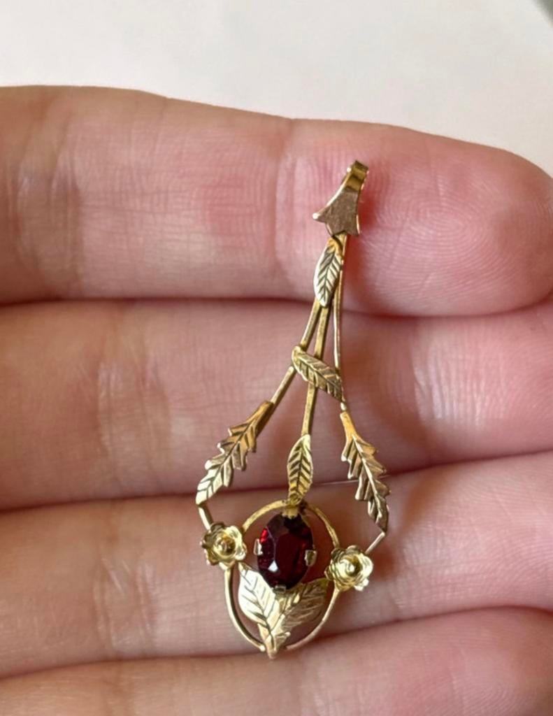 Vintage gouden lavalier hanger met robijn, Verzenden, Goud, Hanger, Met edelsteen