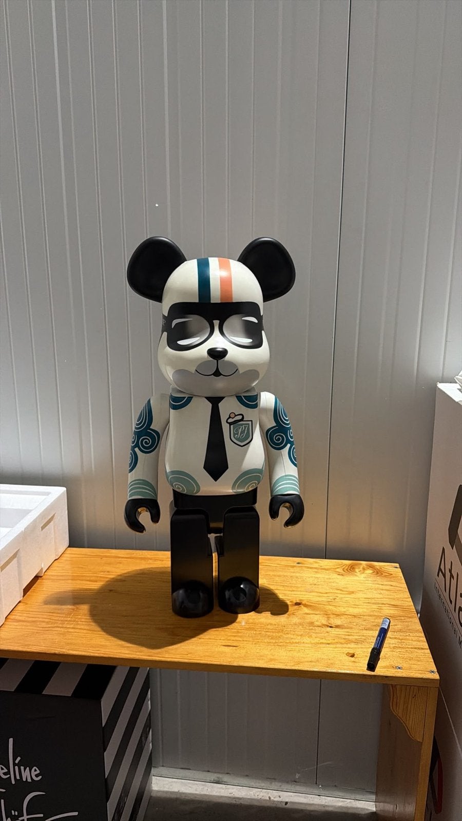 MEDICOM TOY BE@RBRICK  JJ Lin  DesignerCon 1000% – 70cm, Ophalen of Verzenden, Nieuw