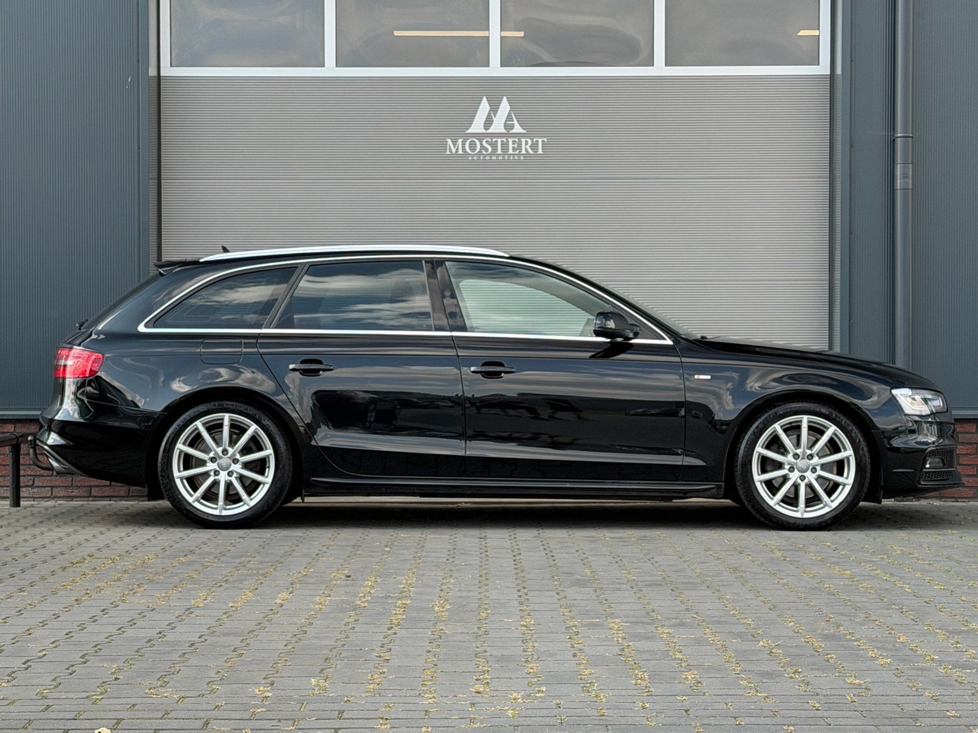 Audi A4 Avant 1.8 TFSI/170pk S Edition|2015|2x S-line|NAP|Tr, Auto's, Gebruikt, 4 cilinders, 1505 kg, Zwart