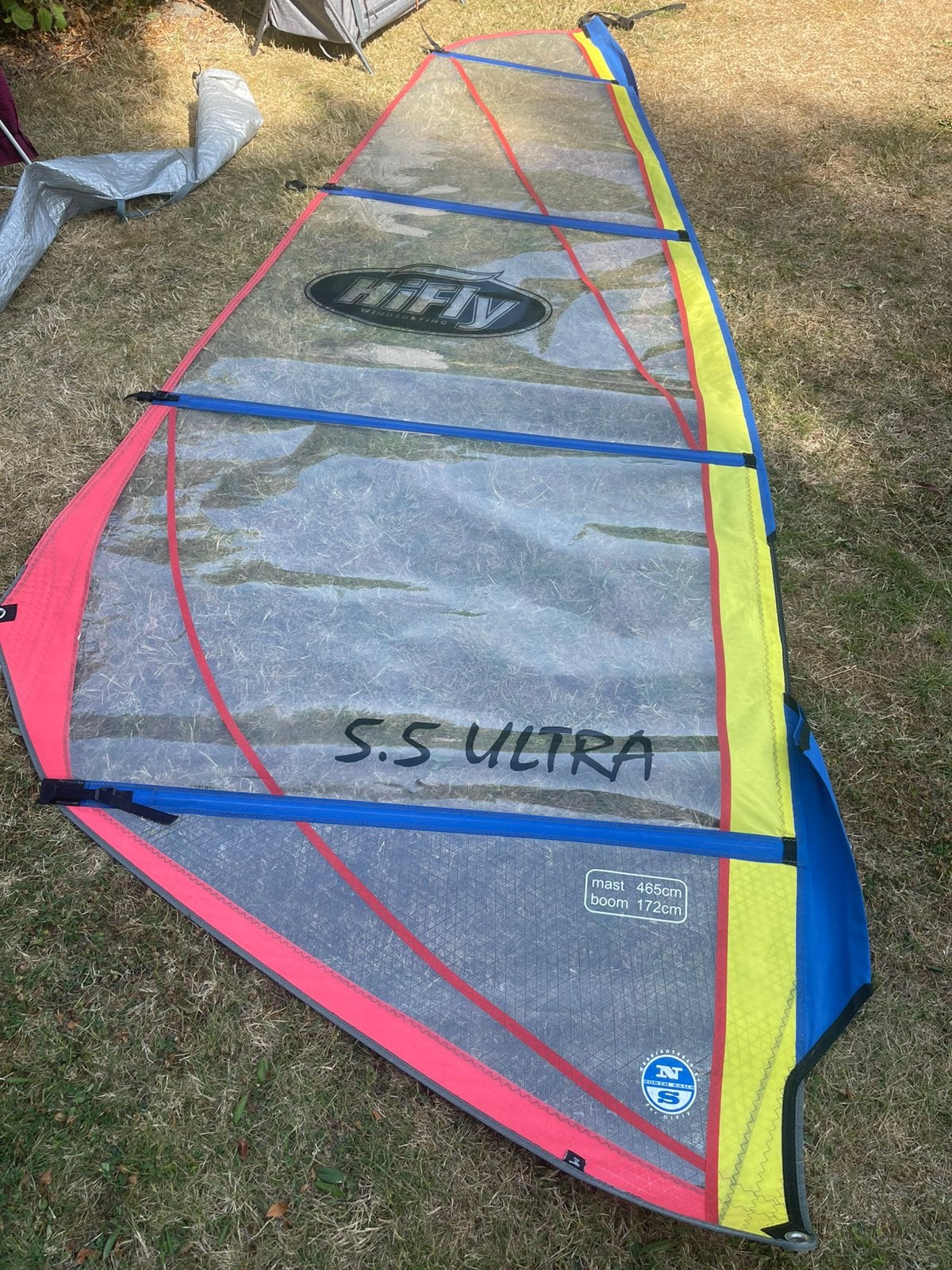 North sails 5.5 Ultra, Watersport en Boten, Windsurfen, Ophalen, Zo goed als nieuw, Zeil