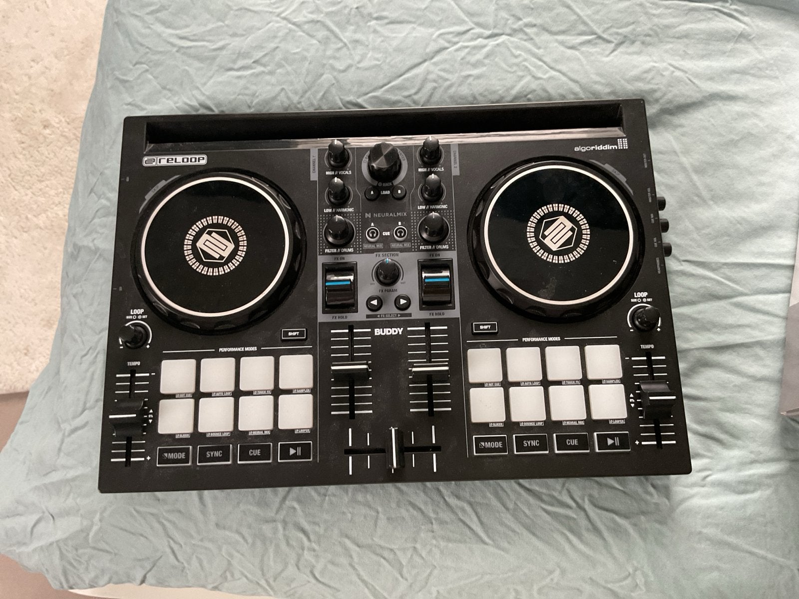 Reloop Buddy Compact 2-Deck DJ Controller - Zo goed als nieu, Muziek en Instrumenten, Dj-sets en Draaitafels, Ophalen, Zo goed als nieuw