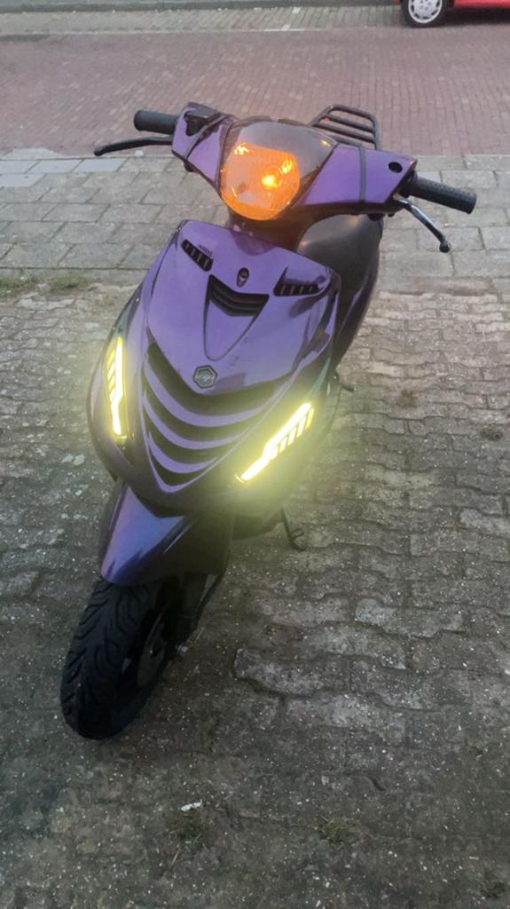 Zip 70cc 2t malossi, Fietsen en Brommers, Scooters | Piaggio, Ophalen, Zo goed als nieuw, Tweetakt, Zip