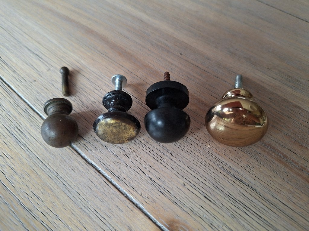 4 x knop. Zie omschrijving. Brons, messing, bakeliet., Ophalen of Verzenden