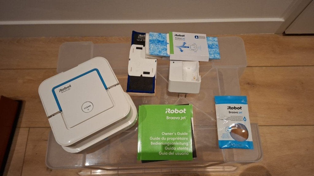iRobot Braava Jet 250 dweilrobot + oplader en dweiltjes, Ophalen of Verzenden, Zo goed als nieuw