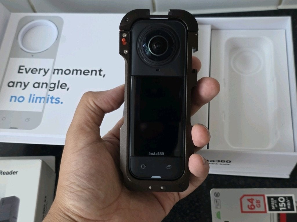 Insta 360 X5 8K-actiecamera-bundel, Ophalen of Verzenden, Zo goed als nieuw, Overige merken