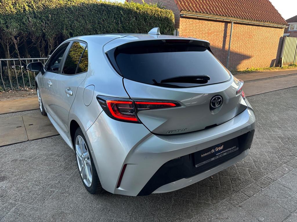 Toyota Corolla 1.2 Turbo Dynamic TEAM|PDC/CAMERA/CARPLAY, Voorwielaandrijving, 15 km/l, Gebruikt, 4 cilinders
