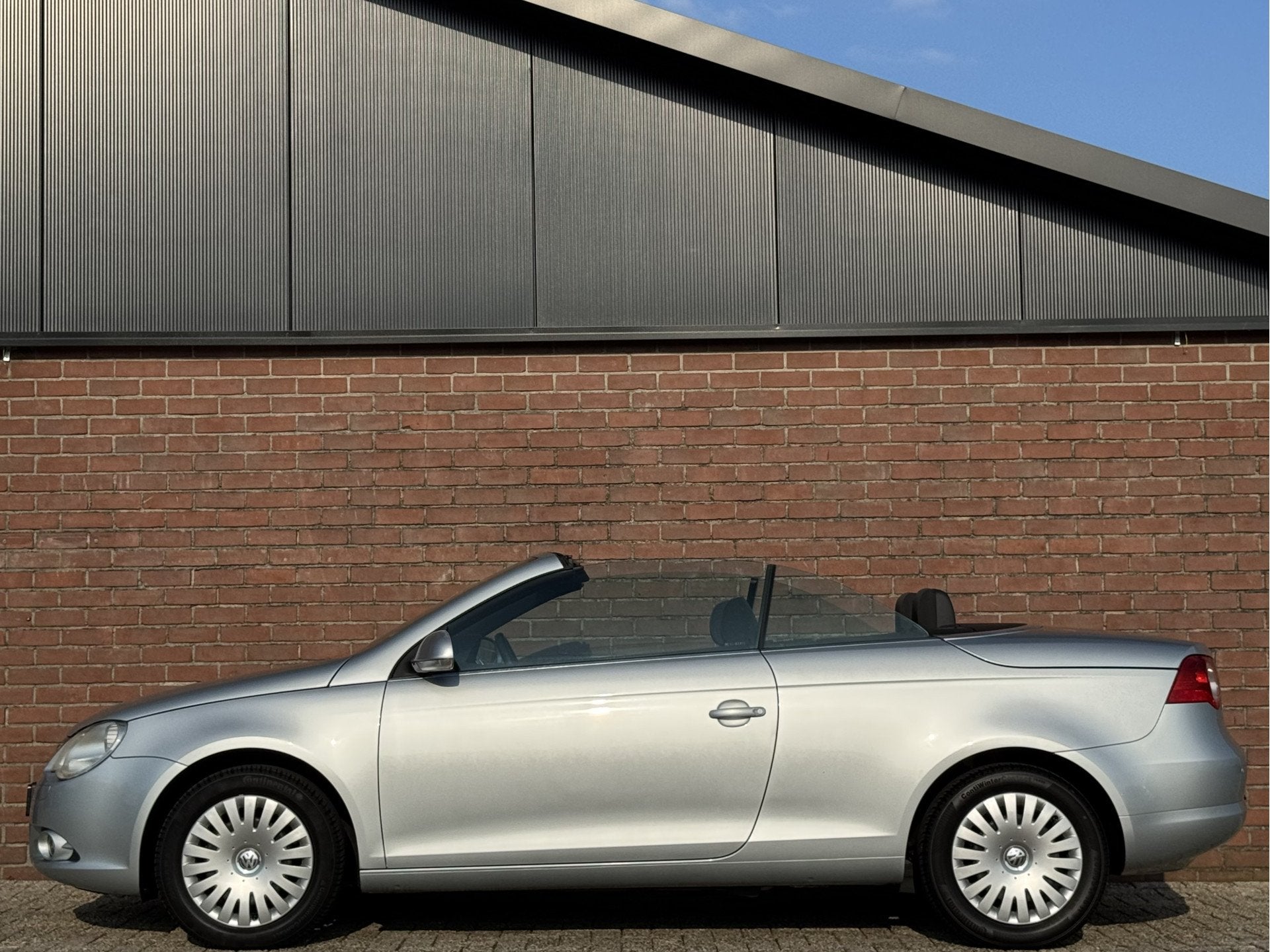 Volkswagen Eos 1.4 TSI | NL-AUTO! | 1E EIGENAAR! | DEALER OH, Auto's, Voorwielaandrijving, Dealer onderhouden, Gebruikt, Zwart