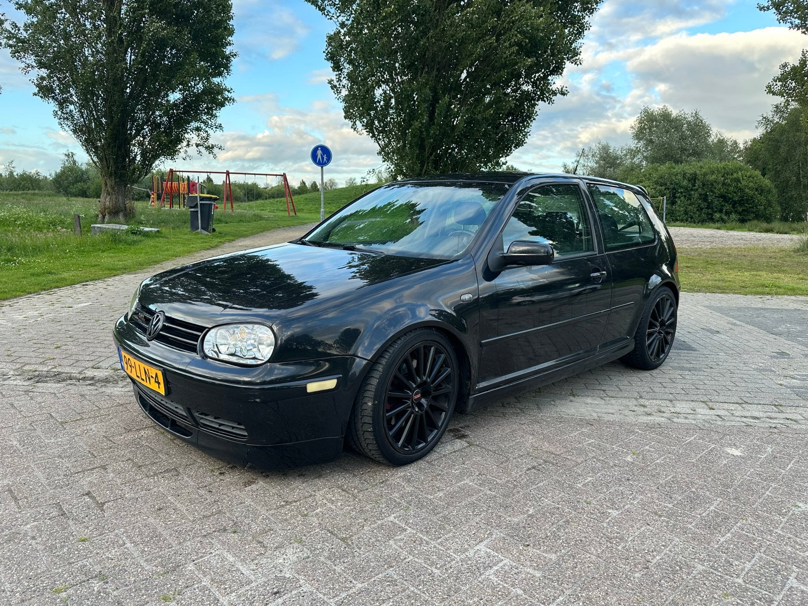 Volkswagen Golf 4 1.8T GTI 1998 Zwart, Auto's, Zwart, 1240 kg, 1781 cc, 149 pk