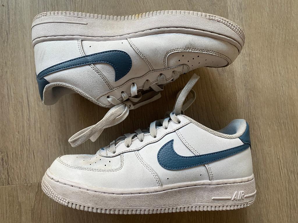 Nike Air Force 1 Gympen | wit, petrol | maat 39 (UK6), Nike Air Force 1, Wit, Ophalen of Verzenden, Sneakers of Gympen