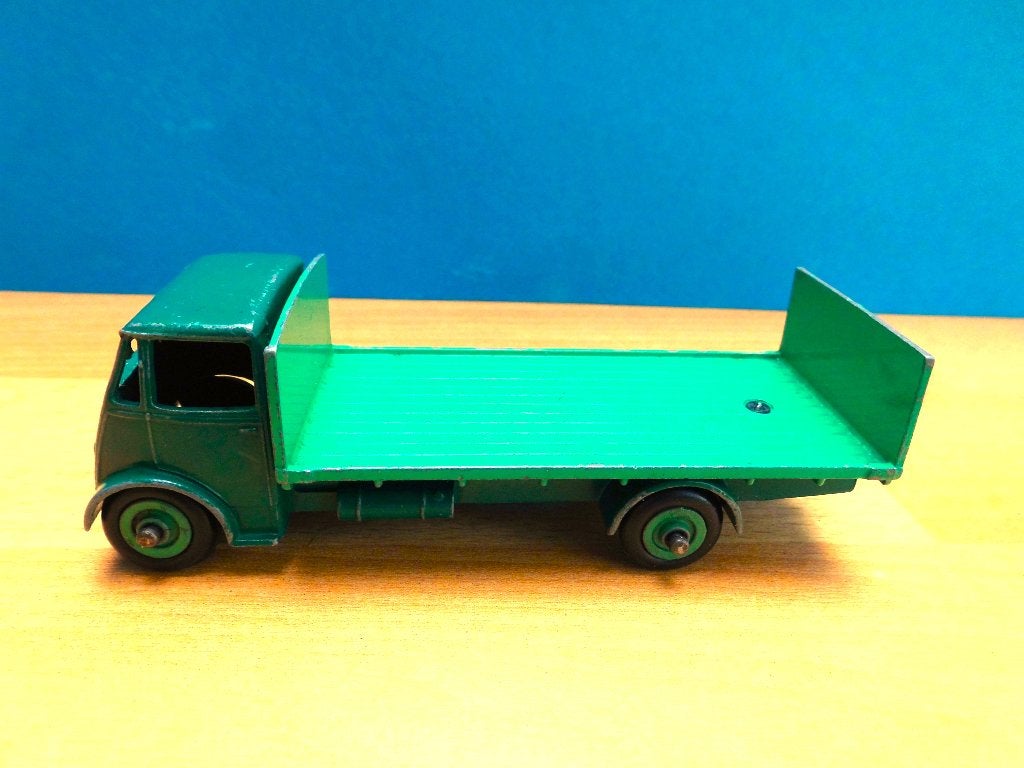 Dinky Toys # 513 Guy flat truck met achterschot, Ophalen of Verzenden, Gebruikt, Bus of Vrachtwagen, Dinky Toys