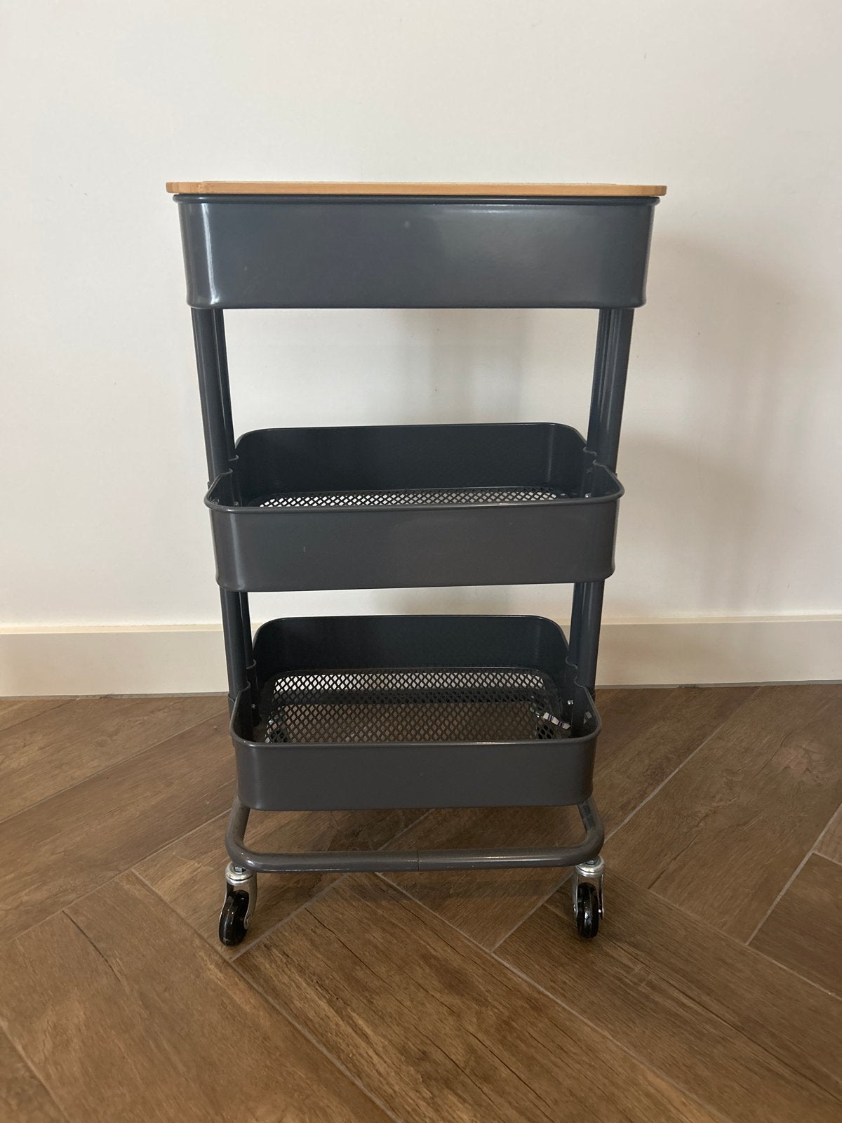 IKEA RÅSKOG roltafel/serveerwagen met bamboe blad, Ophalen, Zo goed als nieuw