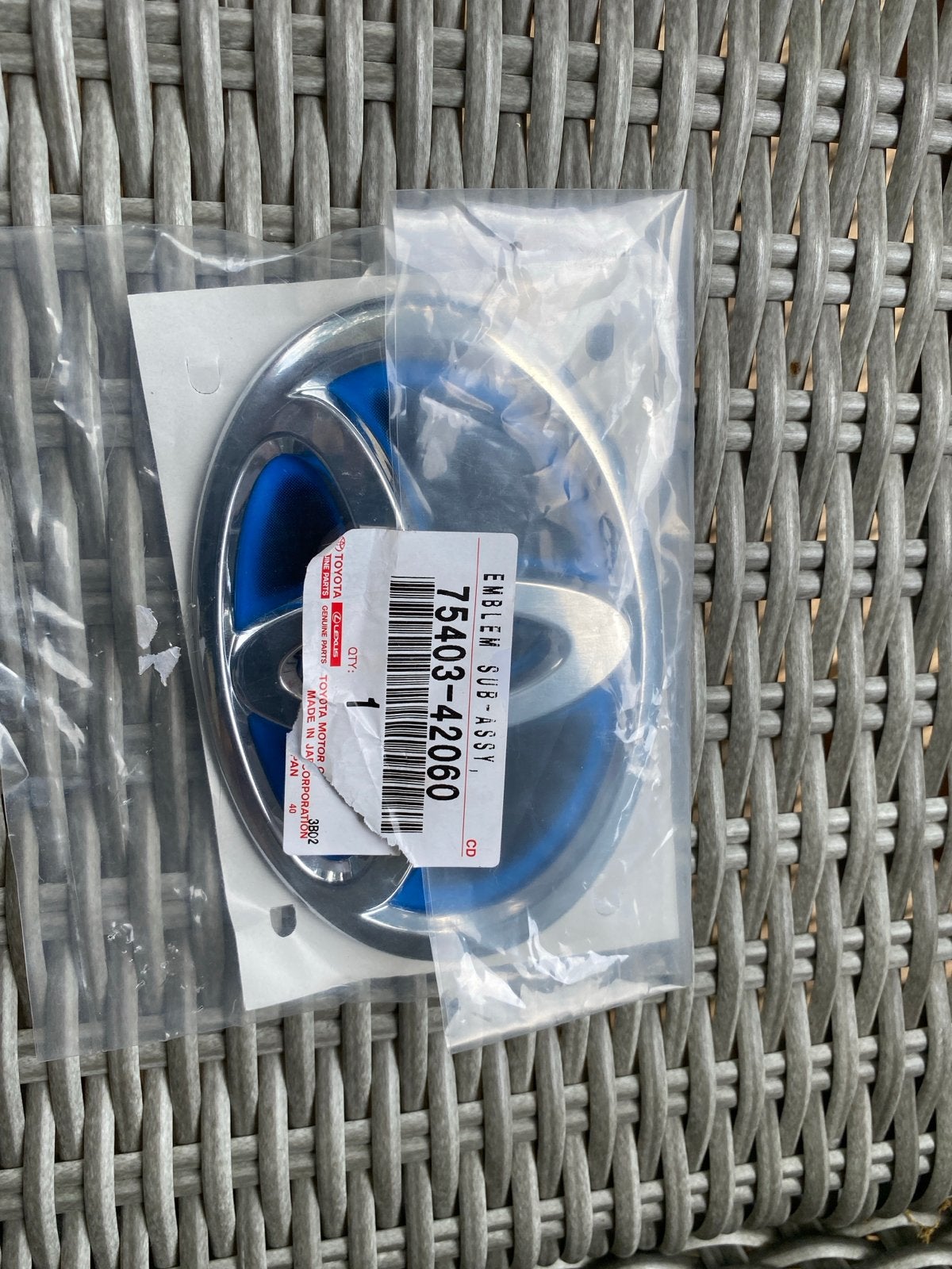 Toyota RAV4 Embleem - Origineel Onderdeel, Auto-onderdelen, Ophalen of Verzenden, Nieuw, Toyota