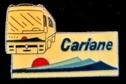 Cariane bus pin, Verzamelen, Speldjes, Pins en Buttons, Verzenden, Nieuw, Transport, Speldje of Pin
