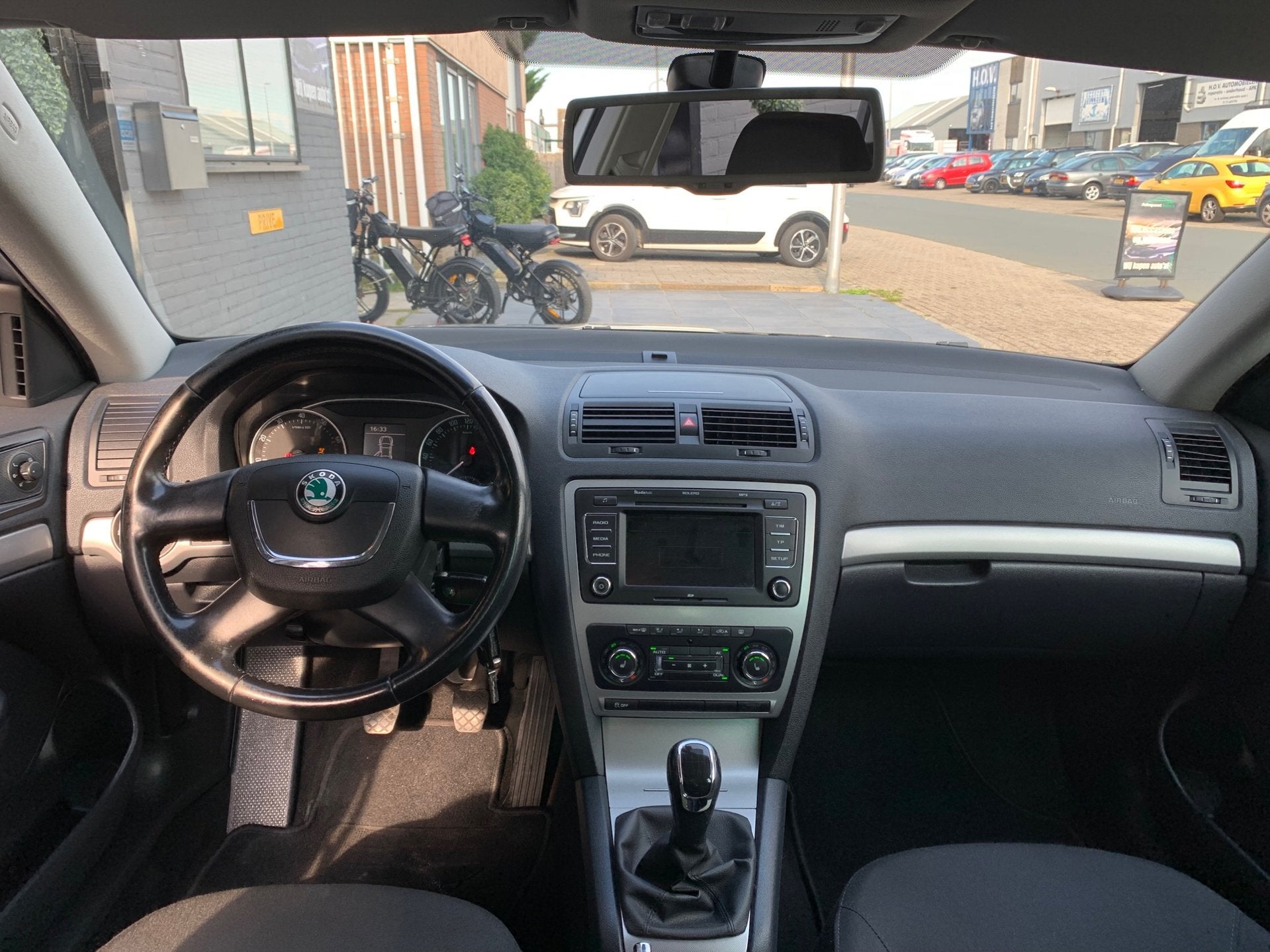 Skoda Octavia Combi 1.4 TSI Elegance|Cruise|PDC|Stoelverwarm, Auto's, Voorwielaandrijving, Euro 5, Stof, Gebruikt