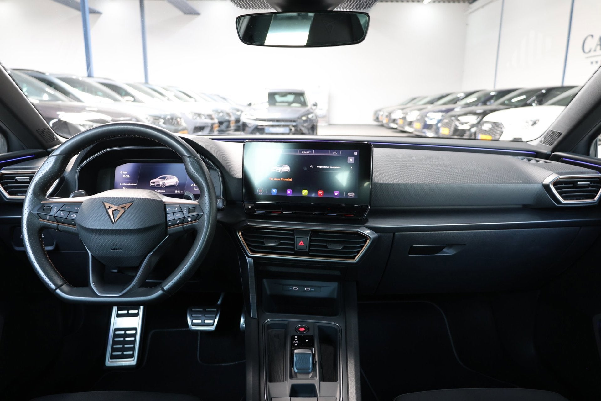 CUPRA Leon 2.0 TSI VZ 300+PK LED/VIRTUAL/SFEER/PANO/HALF LEE, Auto's, Cupra, Dealer onderhouden, 77 km/l, Gebruikt, 4 cilinders