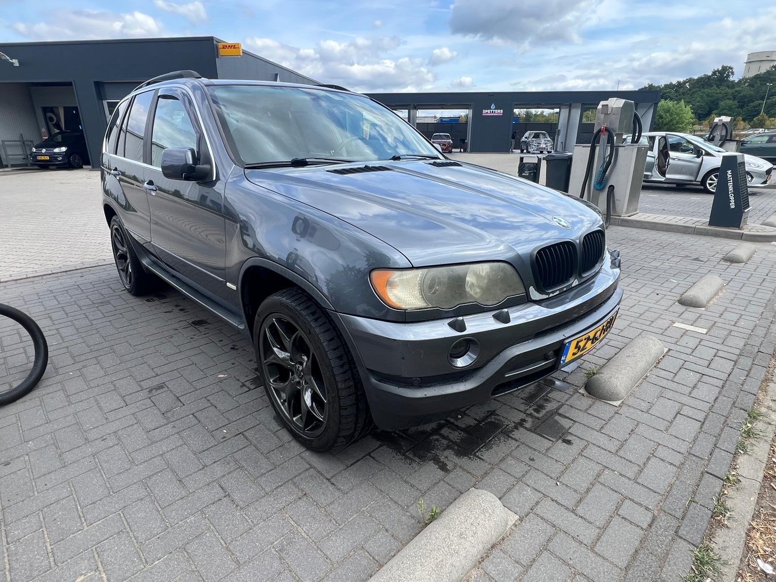 BMW X5 4.4 I AUT 2000 Grijs, Auto's, Automaat, 138 €/maand, Vierwielaandrijving, Particulier