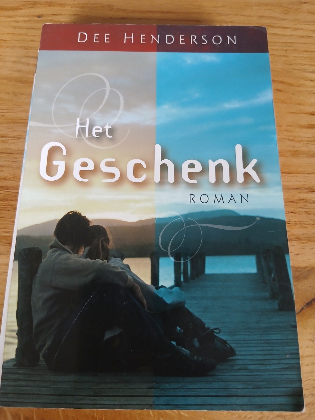 Het Geschenk - Dee Henderson - Roman, Boeken, Ophalen of Verzenden, Gelezen, Dee Henderson, Nederland