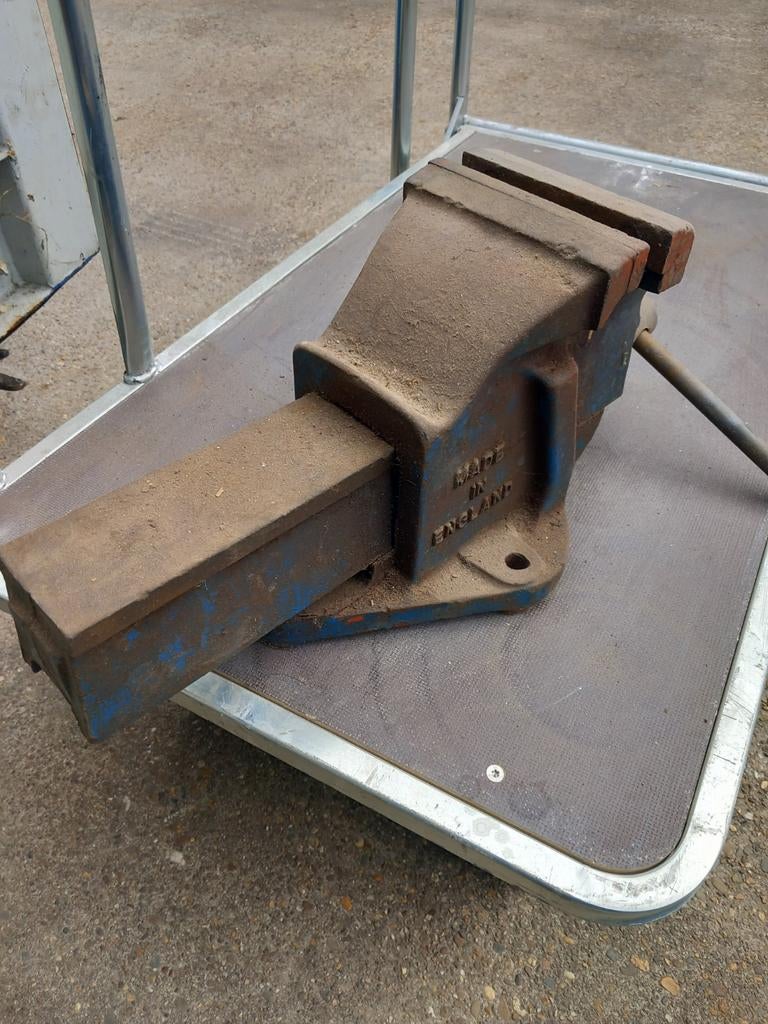 Bankschroef, Doe-het-zelf en Verbouw, Werkbanken, Ophalen, Gebruikt, Minder dan 70 cm, Bankschroef