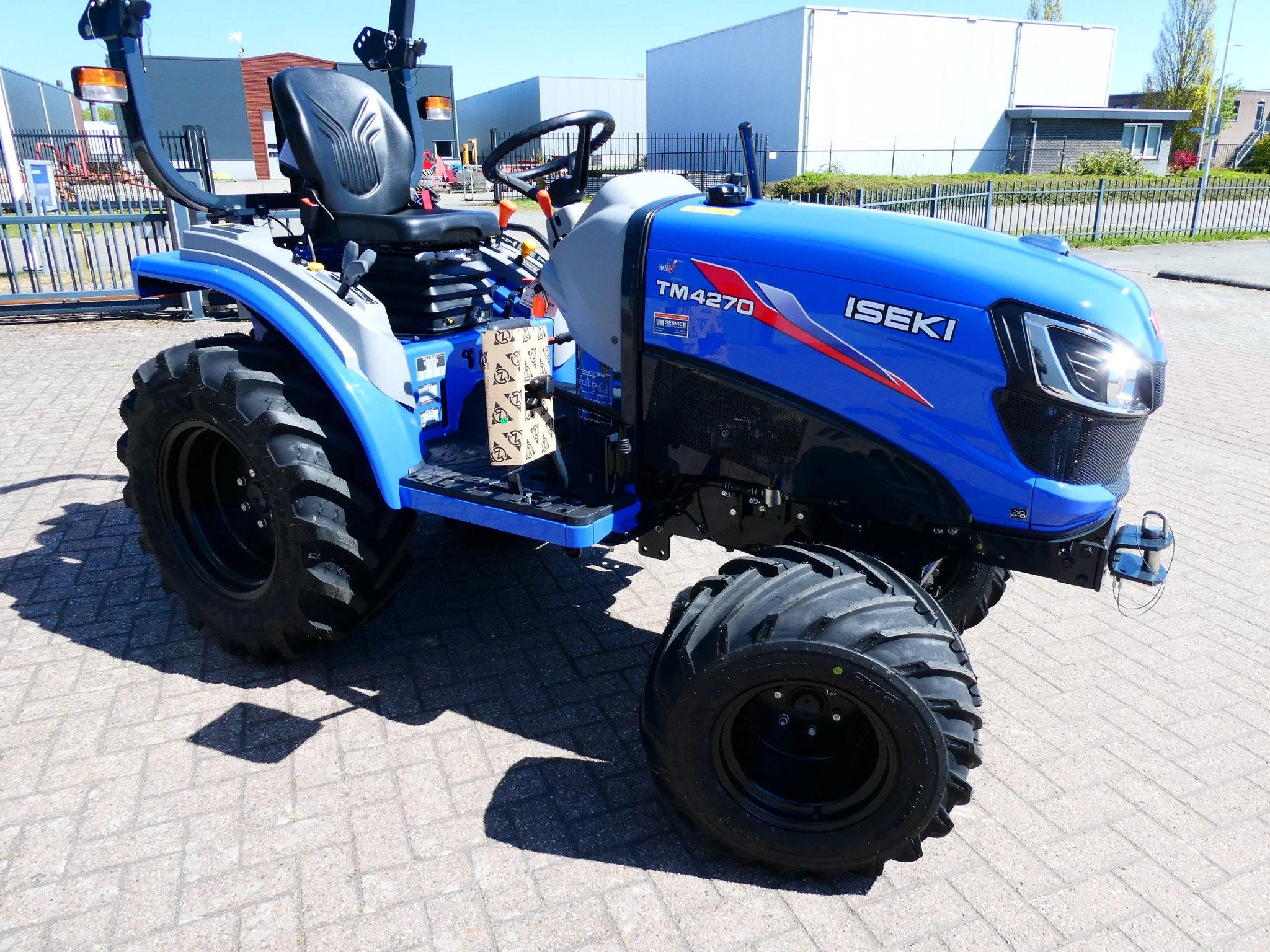 Iseki TM4270 4wd HST / 0001 Draaiuren / Special Edition, Overige merken, Gebruikt, De Maalstroom 3
8255 RN  Swifterbant, VM Service