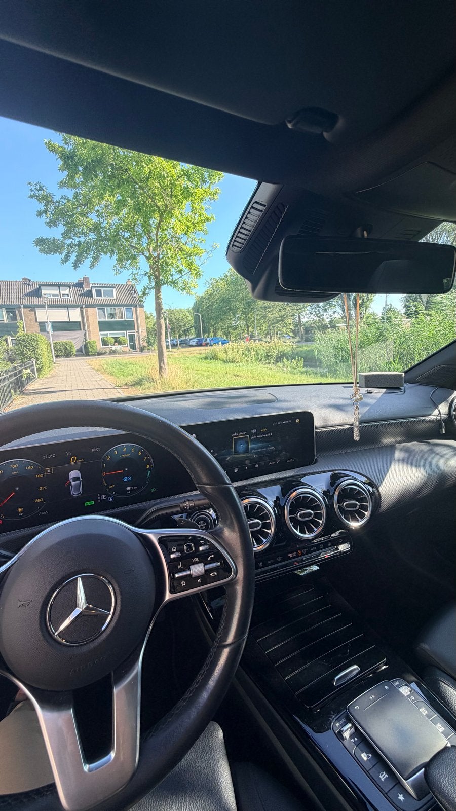 Mercedes-Benz A-Klasse A 250 e 218pk 8G-DCT 2020 Grijs, Auto's, 160 pk, 1600 kg, 93 €/maand, 1332 cc