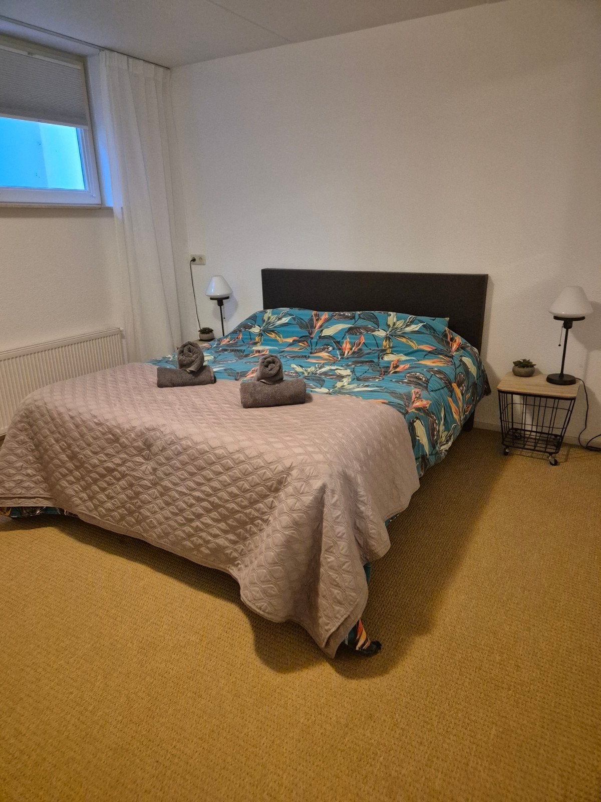 Tweepersoonsboxspring met matras (160x200) en frame (160x210, Huis en Inrichting, Slaapkamer | Bedden, Ophalen, Gebruikt, Tweepersoons