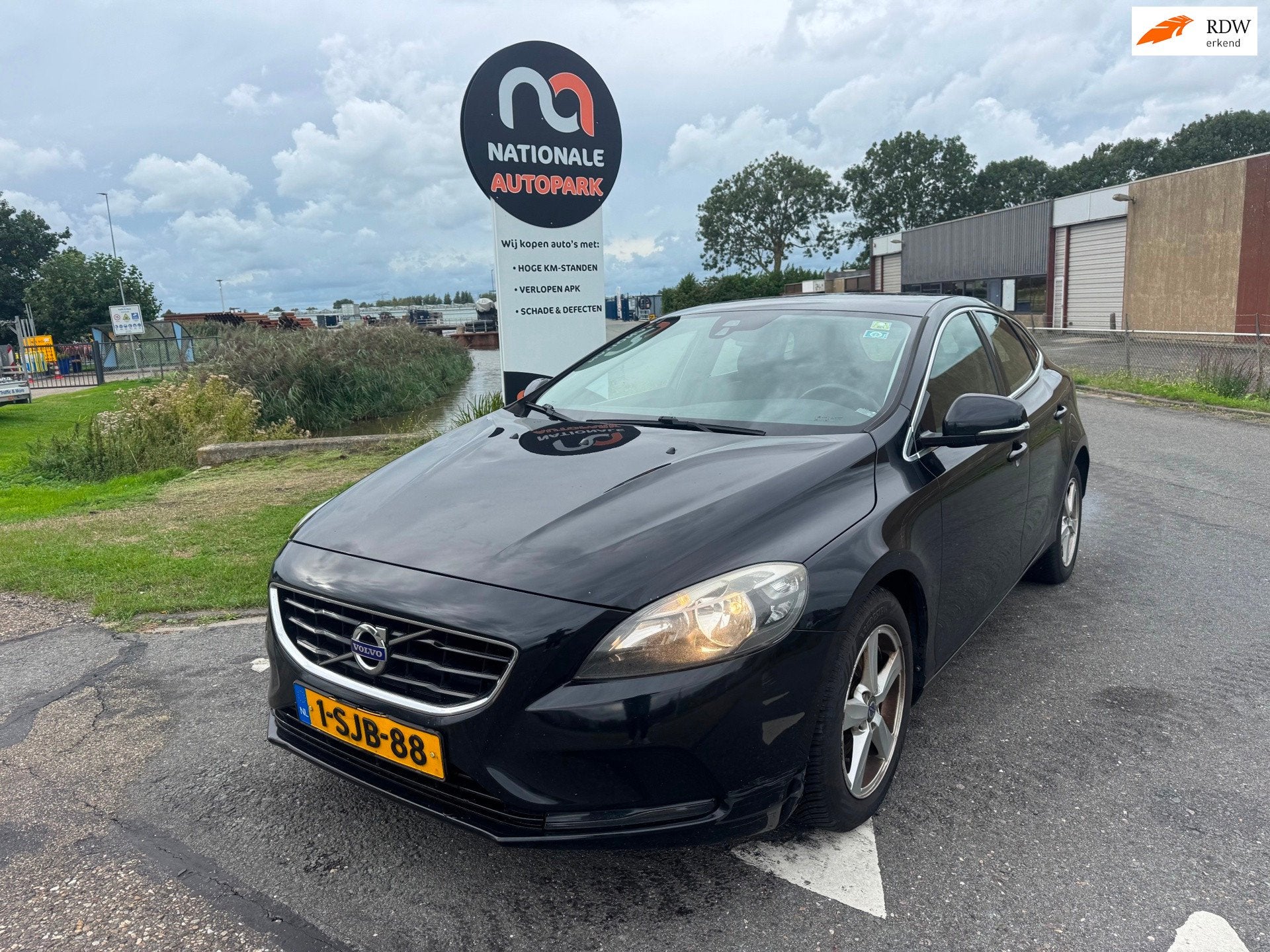 Volvo V40 | 2013 | 1.6 D2 Momentum | Export en Handel, Voorwielaandrijving, Euro 5, Gebruikt, 4 cilinders