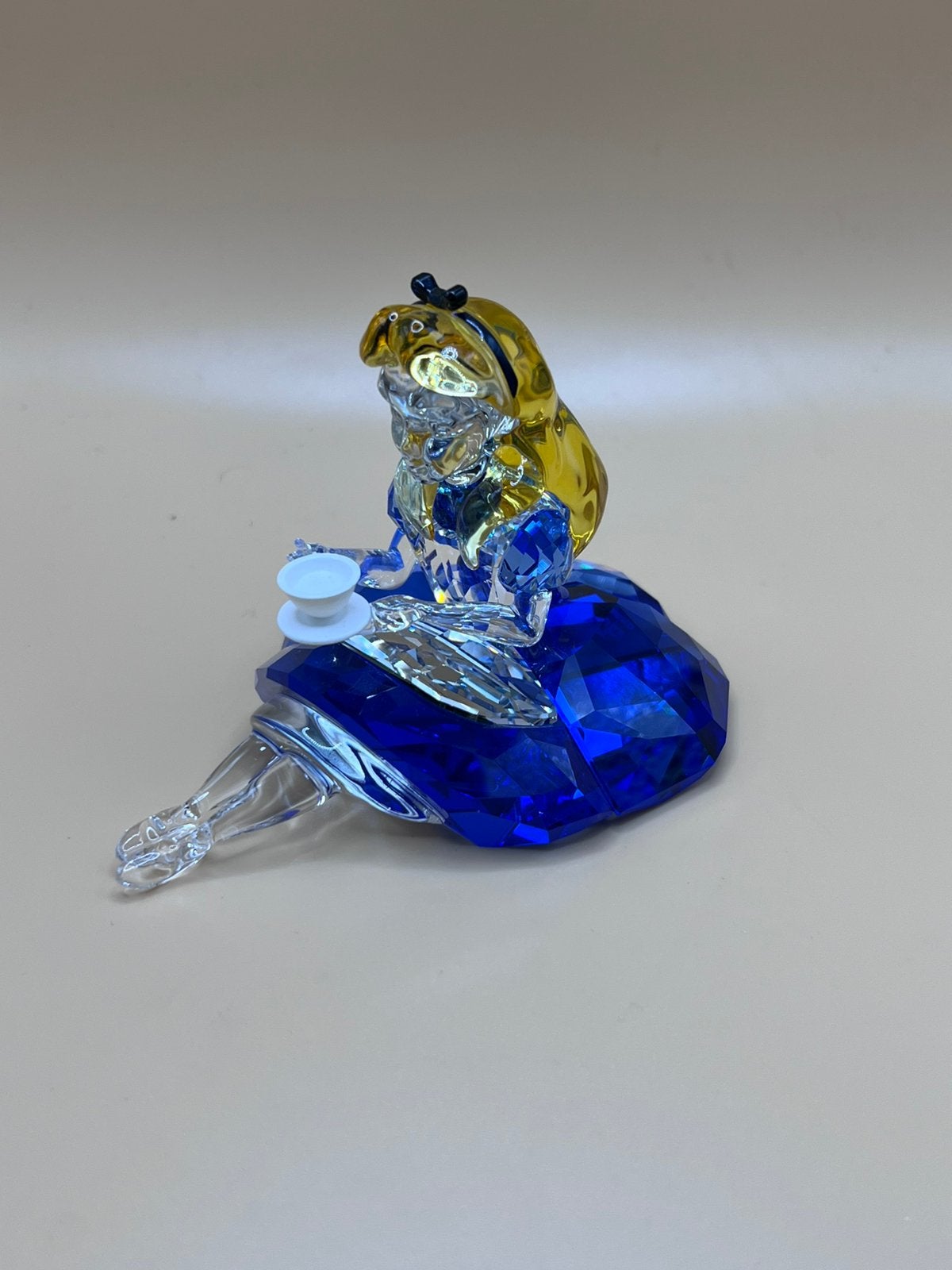 Alice in wonderland, Ophalen of Verzenden, Zo goed als nieuw, Figuurtje