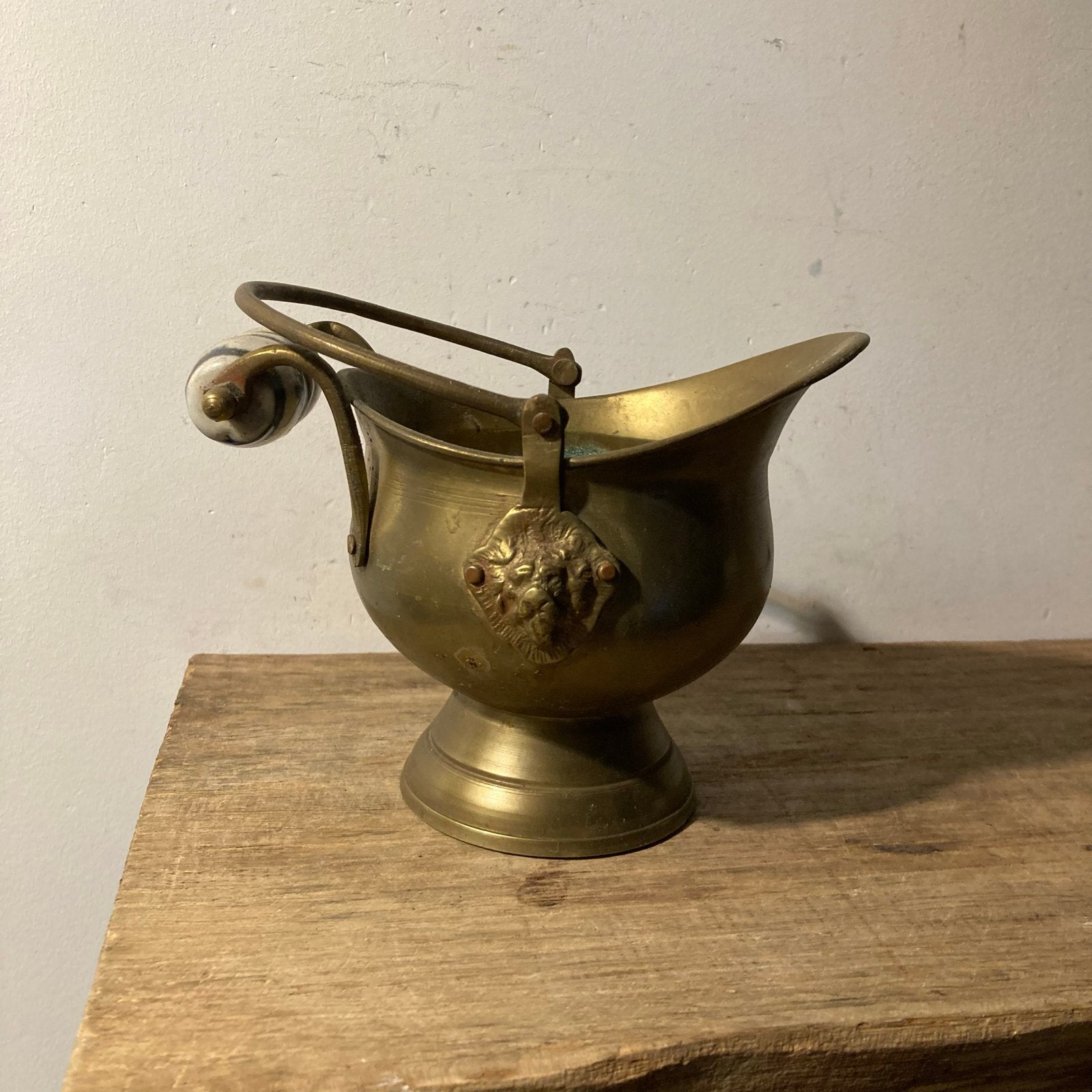 Vintage Koperen Kolenbakje met Leeuwenkop en Porselein, Ophalen of Verzenden, Koper