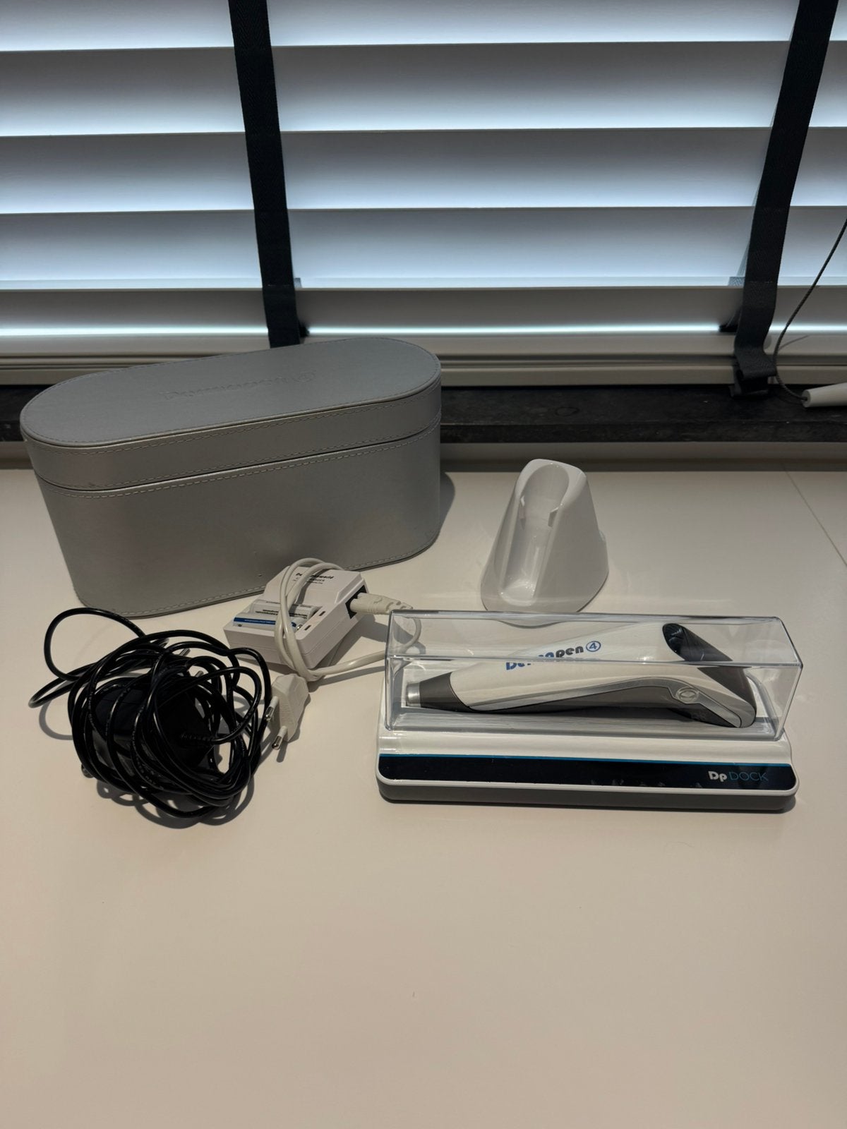 Dermapen 4 incl. Docking en toebehoren