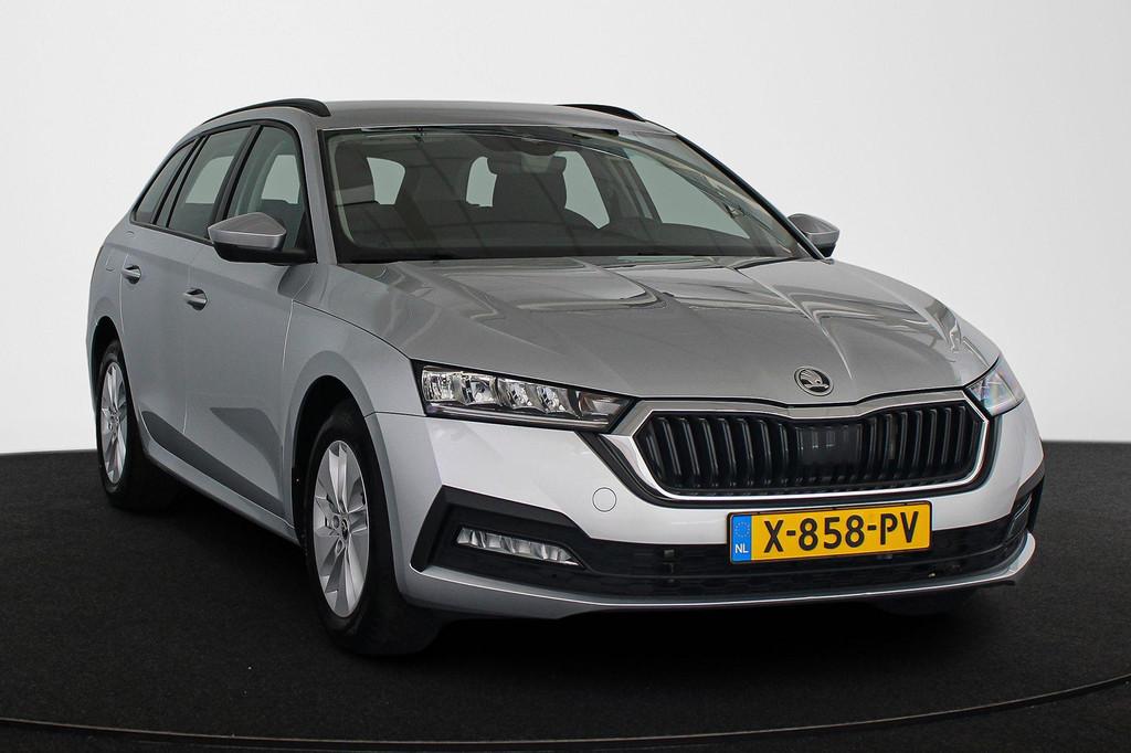Skoda Octavia Combi 1.0 e-TSI Ambition Automaat Trekhaak Key, Auto's, Skoda, Stof, Gebruikt, Origineel Nederlands, 1252 kg