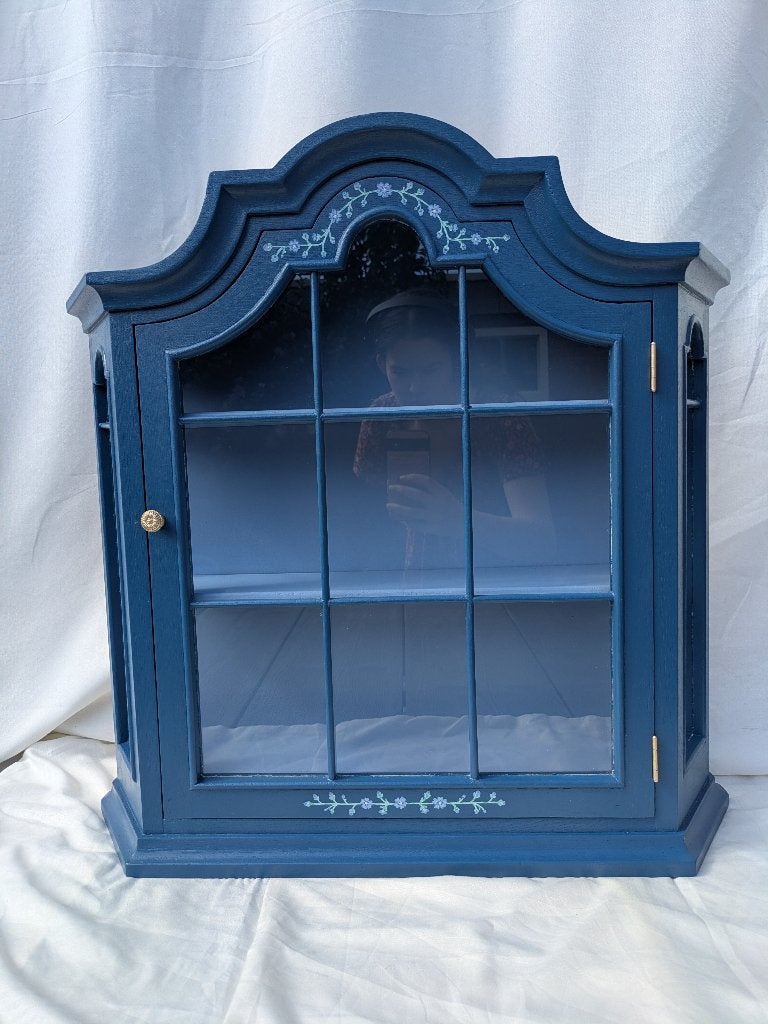 Unieke handgeschilderde vitrinekast, Huis en Inrichting, Ophalen, Brocante, vintage, cottagecore, 50 tot 100 cm, Glas