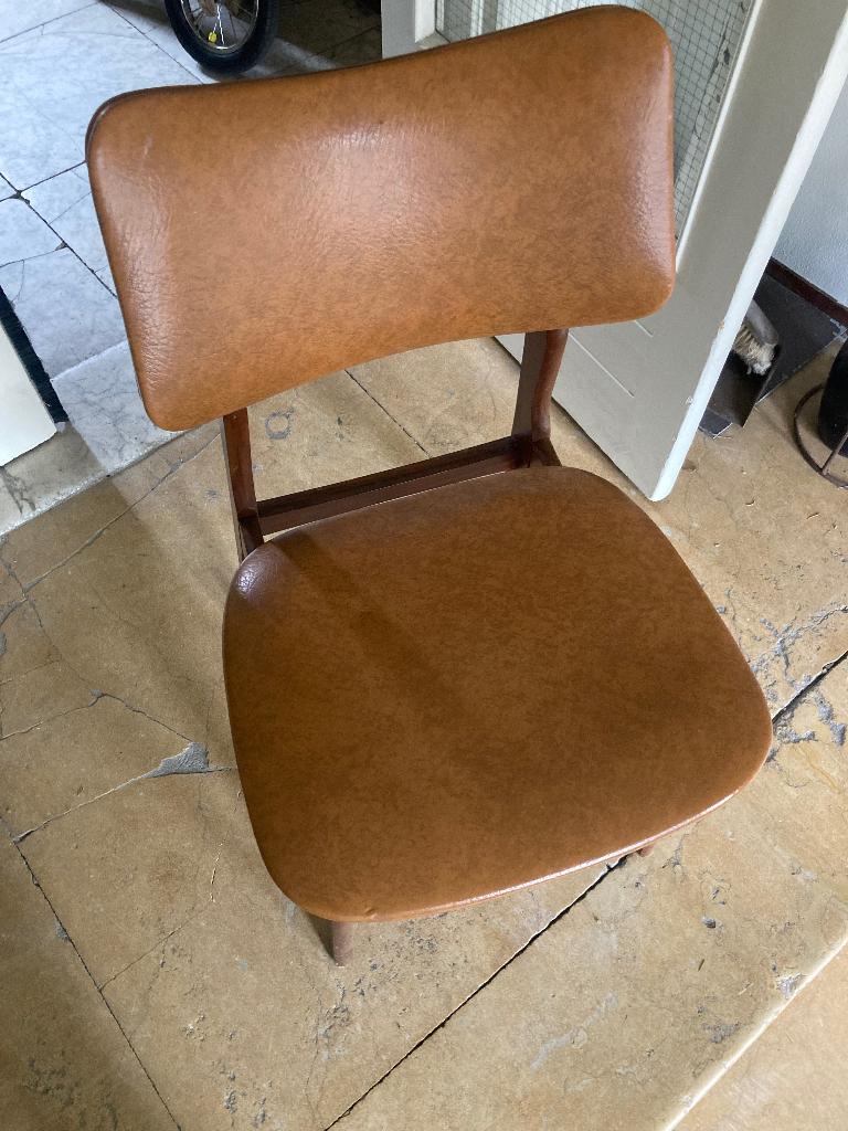 Vintage skai leren stoel, Huis en Inrichting, Stoelen, Ophalen, Gebruikt, Bruin, Eén