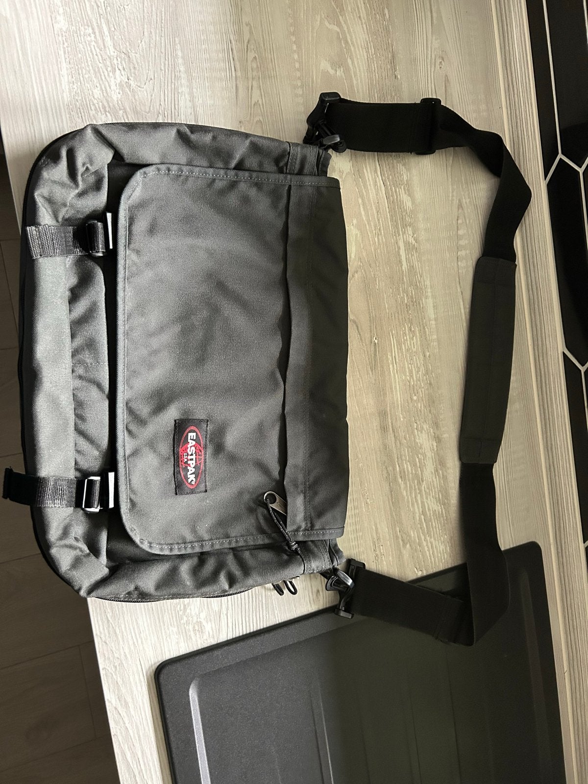Eastpak Schoudertas Donkergroen, Ophalen of Verzenden, Gebruikt, Groen, Overige merken