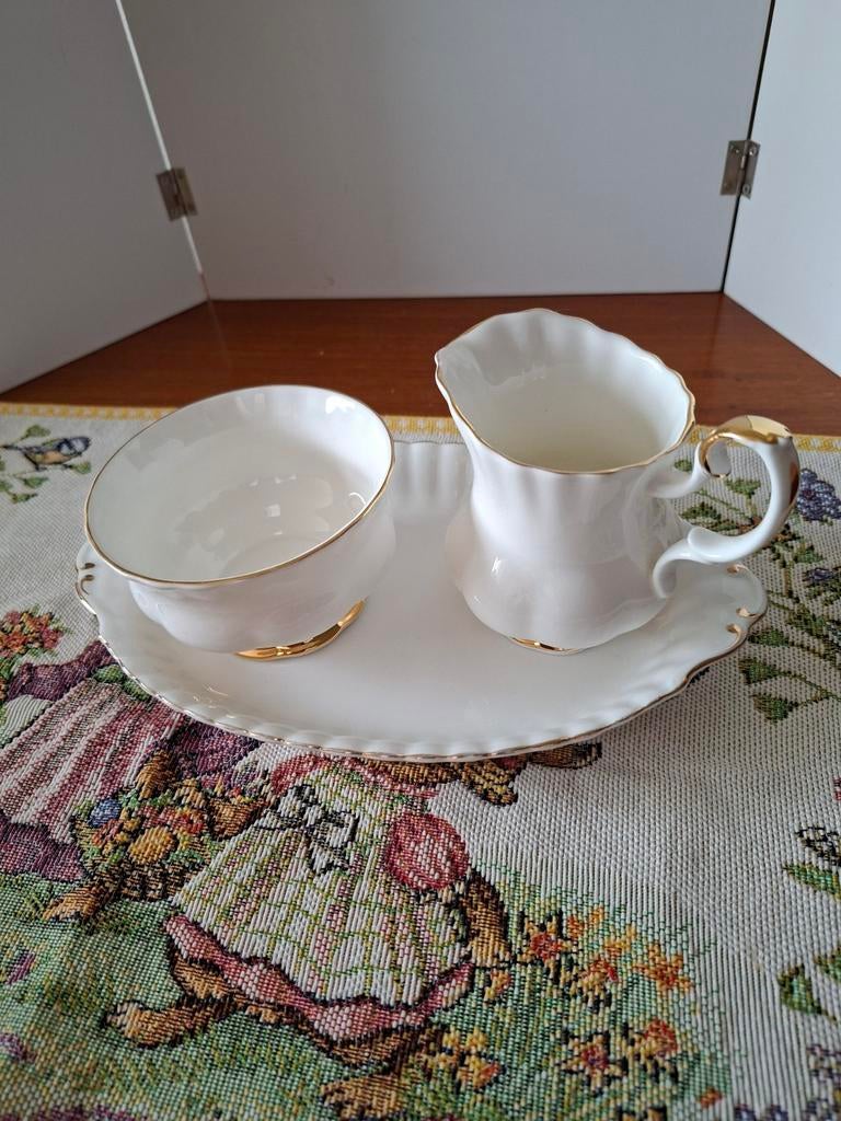 Royal Albert Val D'or roomstel 3 delig, Ophalen of Verzenden