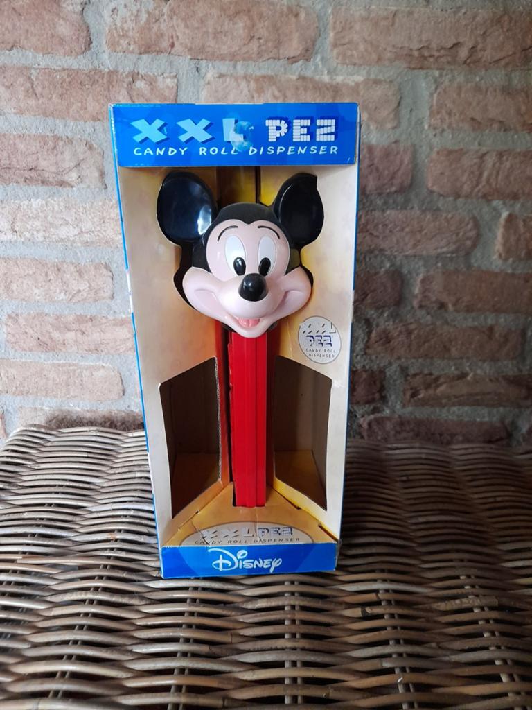 XXL PEZ candybar roll dispenser Mickey Mouse, Verzamelen, Ophalen of Verzenden, Mickey Mouse, Zo goed als nieuw, Beeldje of Figuurtje