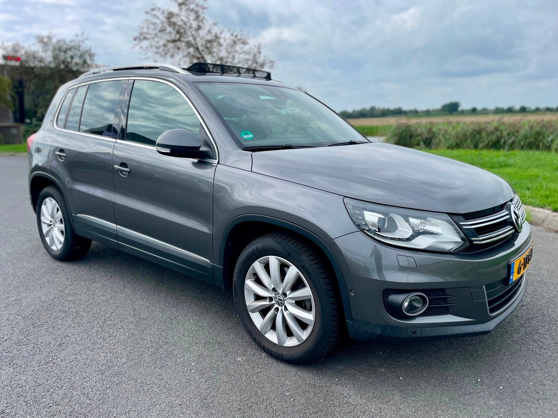Volkswagen Tiguan 1.4 TSI Sport&Style Aut, 160pk, Trekhaak,, Euro 5, Zwart, 4 cilinders, 1451 kg