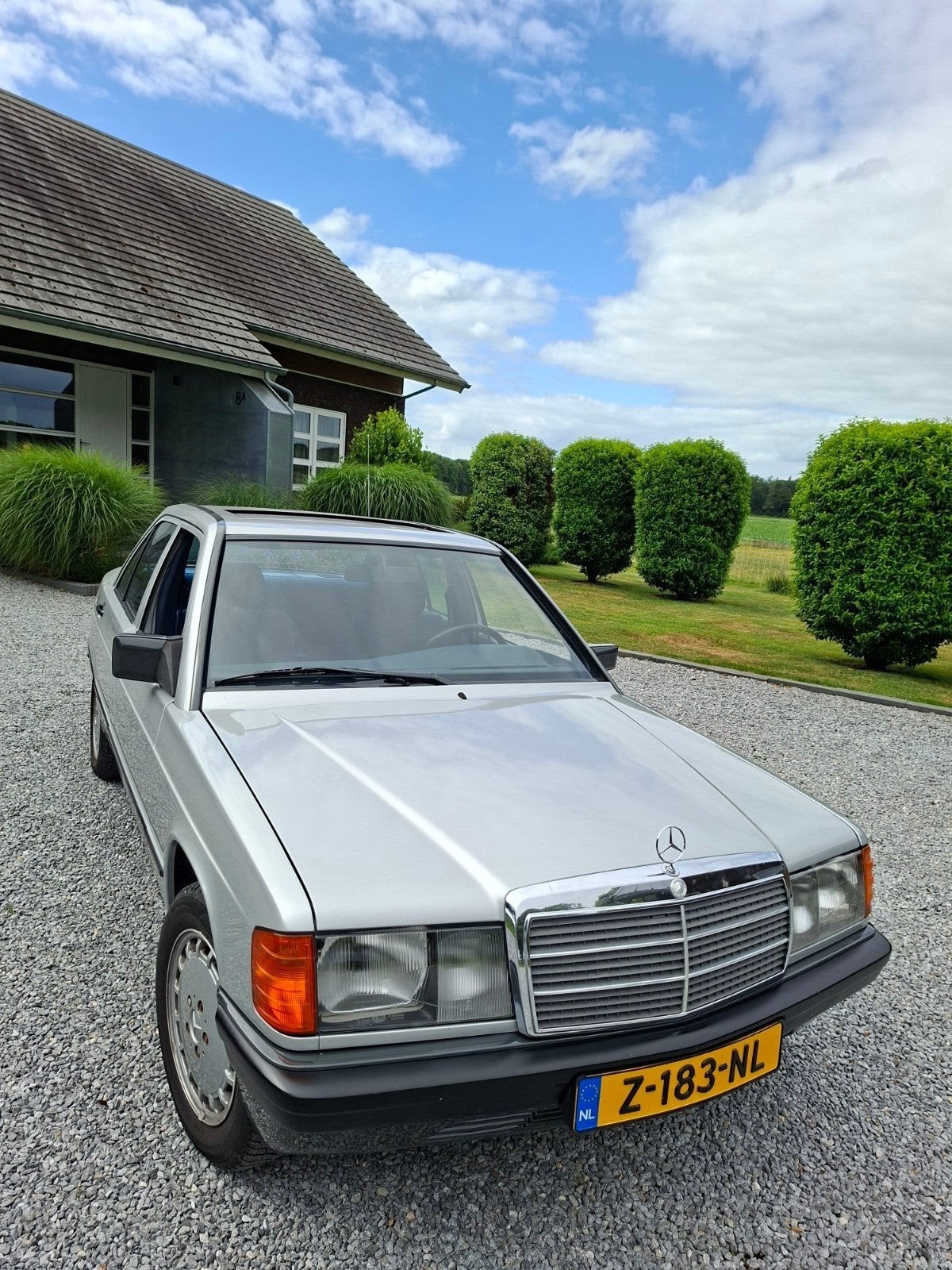 mercedes 190E  belastingvrij Automaat Airco schuifdak APK, Auto's, Automaat, 54 pk, 4 stoelen, Zwart
