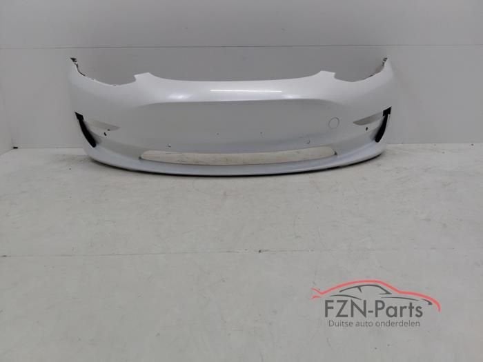 Tesla Model 3 Voorbumper 4 PDC, Ophalen of Verzenden, Gebruikt, Voor, Bumper