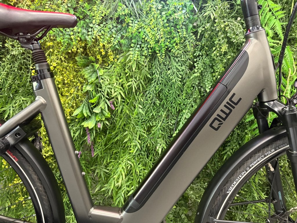 Qwic Mn7 | Middenmotor | 540wh | Automaat | 2450km | 54cm, Qwic, Zo goed als nieuw, 51 tot 55 cm, 50 km per accu of meer