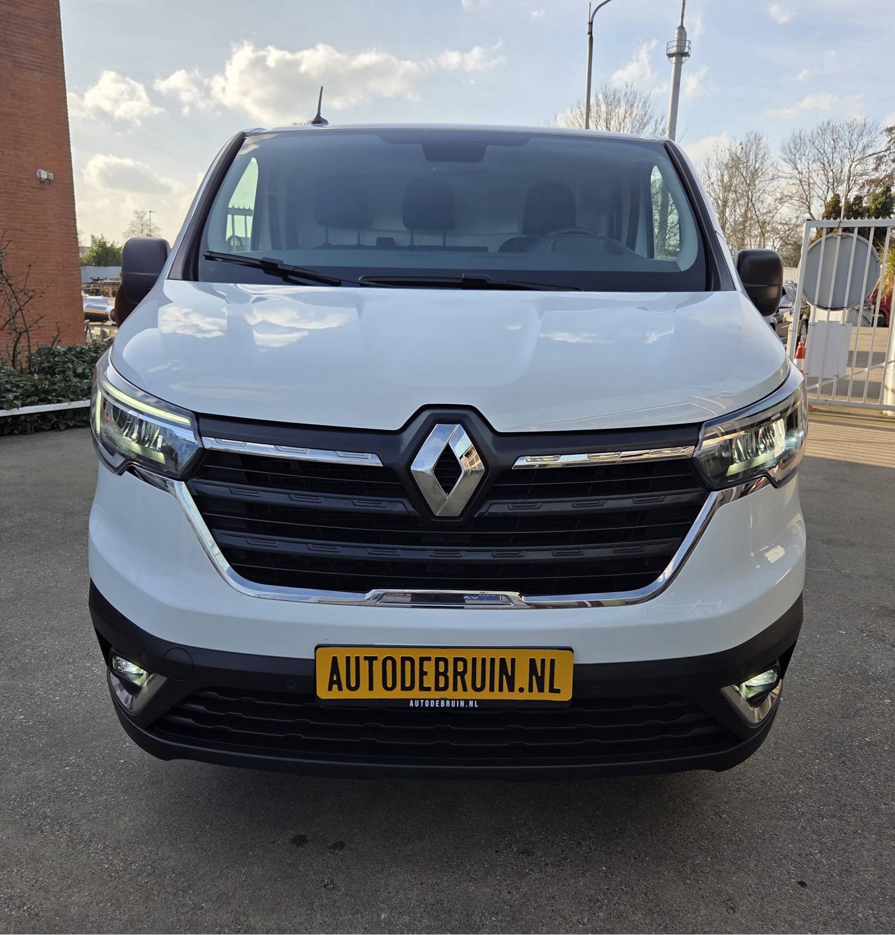 Renault Trafic 2.0 dCi 130Pk/ 96 Kw Nieuw model L2 Business, Auto's, Voorwielaandrijving, Stof, Gebruikt, 4 cilinders