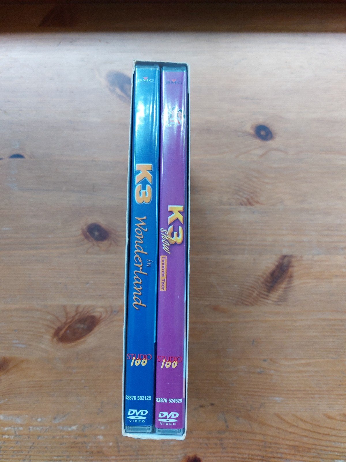 K3 DVD box k3 in wonderland en de k3 show, Ophalen of Verzenden, Gebruikt