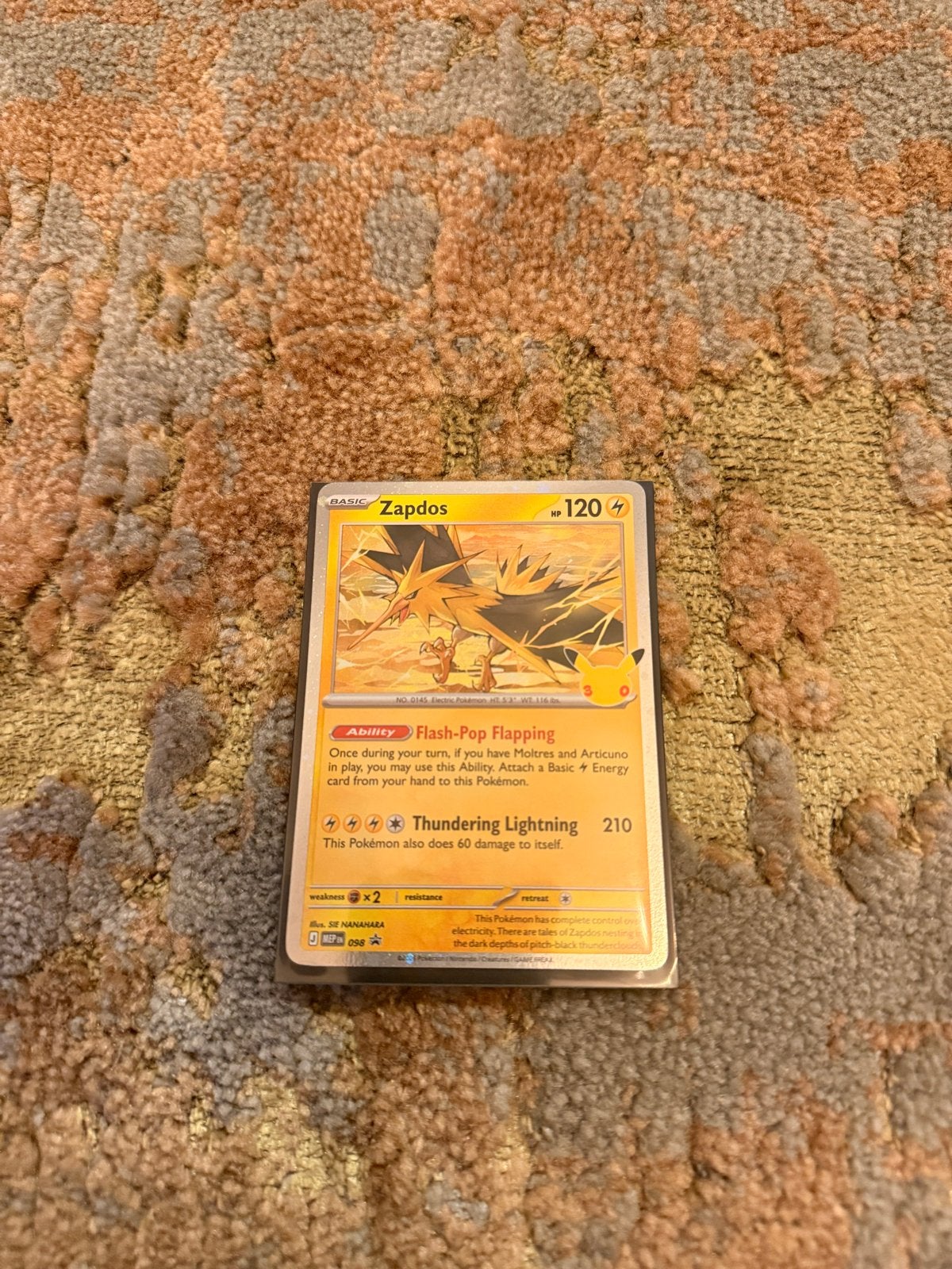 Pokémon 30th Anniversary Zapdos 098/128 – Holo, Ophalen of Verzenden, Zo goed als nieuw, Losse kaart